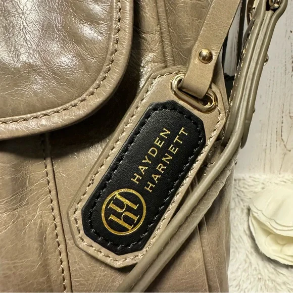 HP💕 Hayden Harnett Turnlocks Hobo - Picture 12 of 12